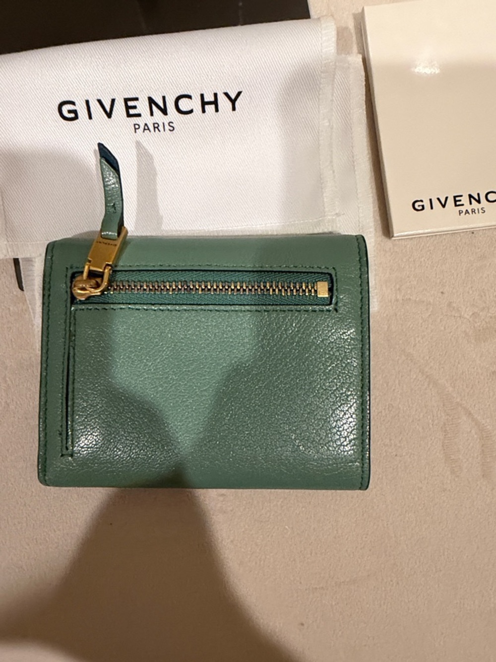 Givenchy Antigona leather bifold wallet-mint - Picture 3 of 9